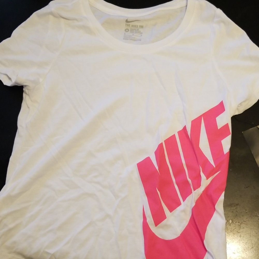 Girls Nike top